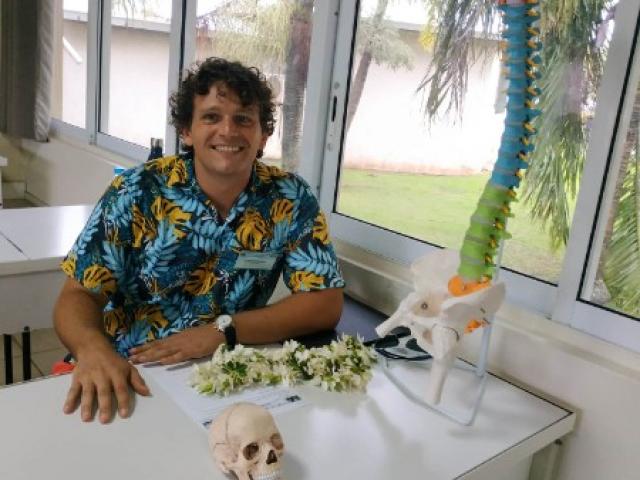 Passage au forum des métiers, Florian Ostéopathe, situe sur Raiatea à Uturoa